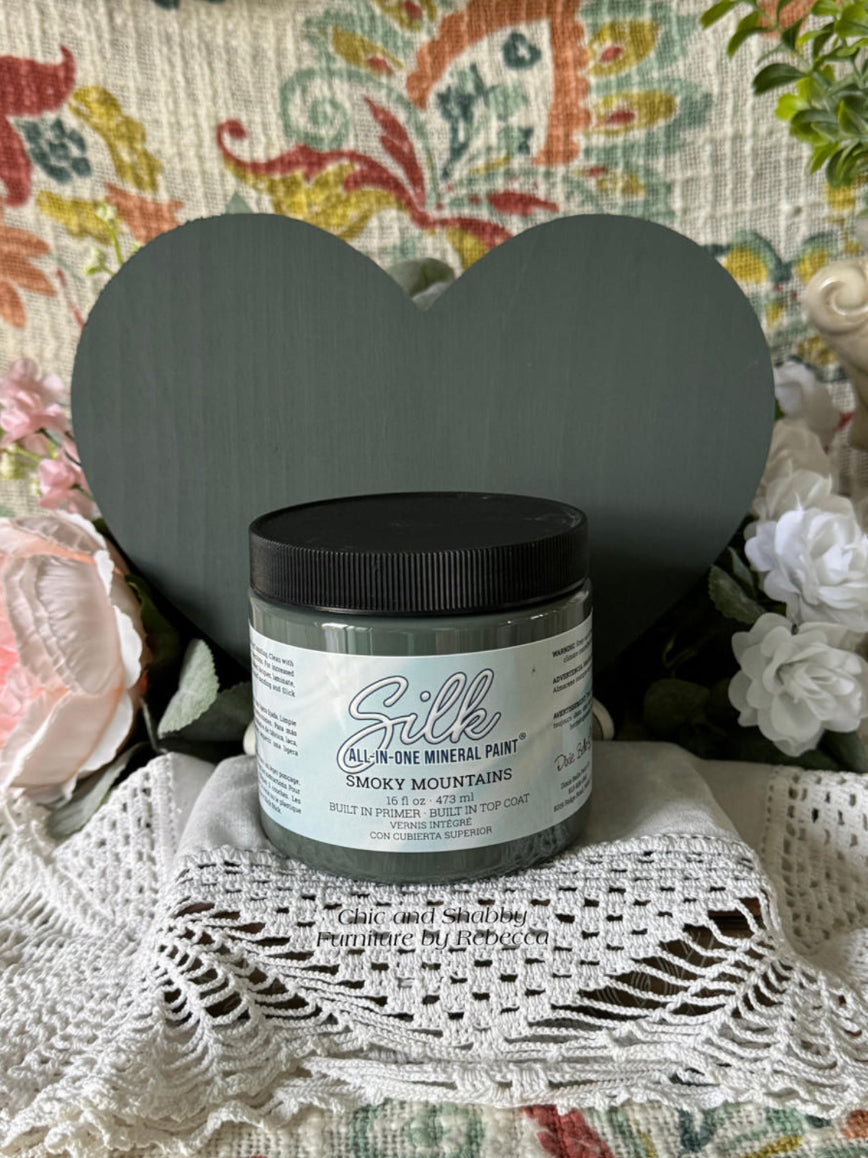 Dixie Belle “Smoky Mountains” Silk Paint