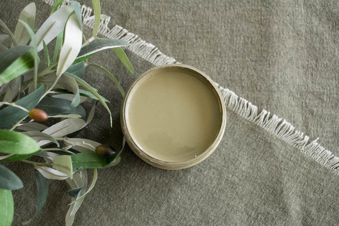 Dixie Belle “Hampton Olive” Silk Paint